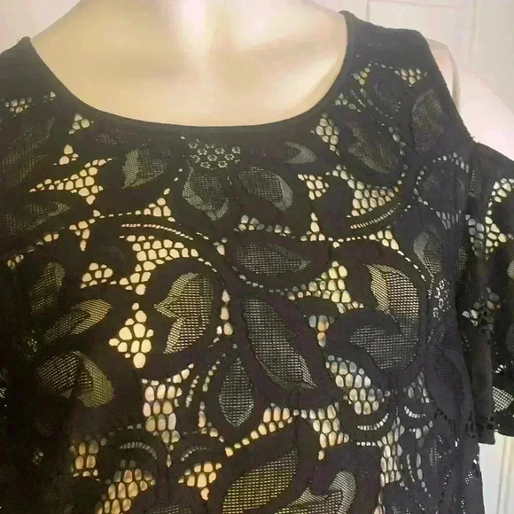 Worthington Woman’s Cold Shoulder Blouse With Lace Size XL - Picture 5 of 11